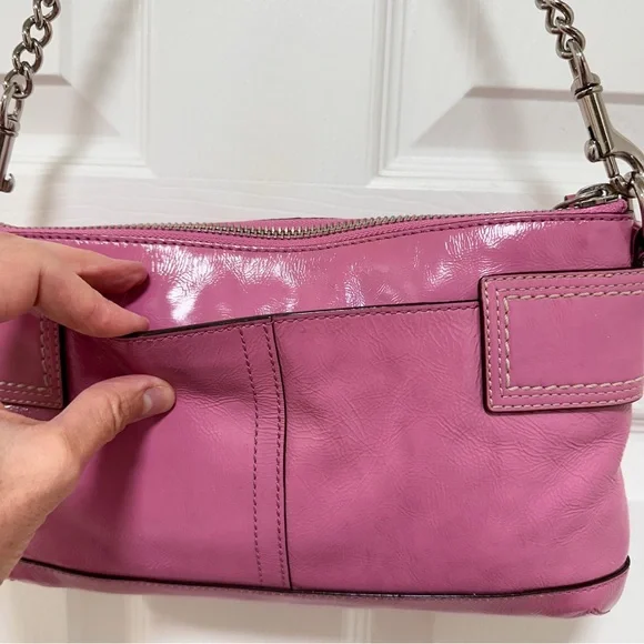 Coach Soho Chain Buckle Pink Patent Leather Shoulder Bag Y2K - Picture 6 of 12